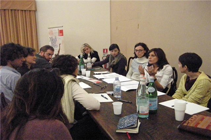 Biljiana Srbljanović (in centro) con i partecipanti al laboratorio, foto di Erica Boschetti/ShylockCUT